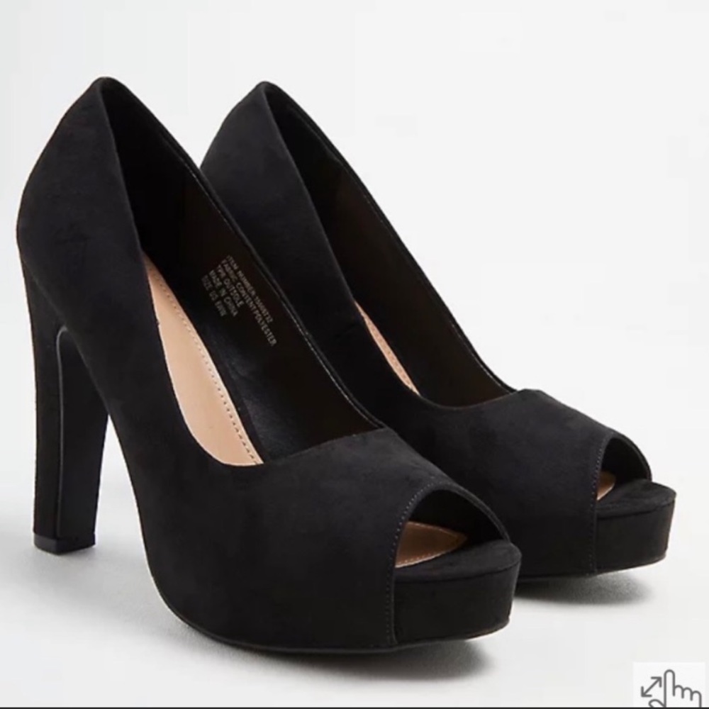 NWT Torrid Black Faux Suede Platform Peep Toe Heel Size 9.5 WW Plus Size